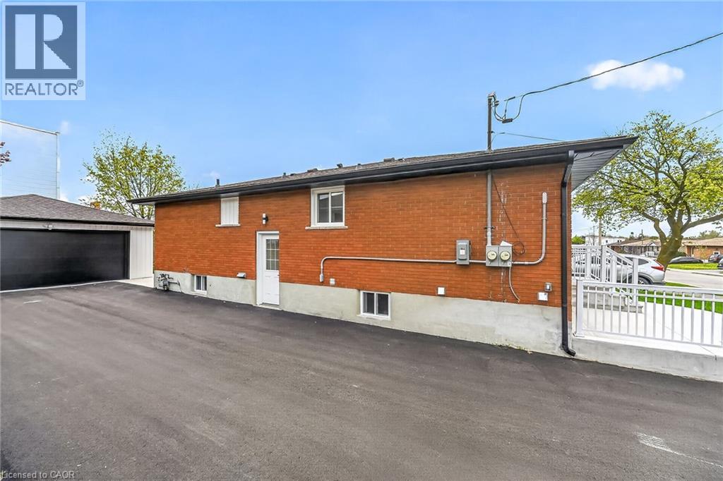 74 VICTOR Boulevard - 38