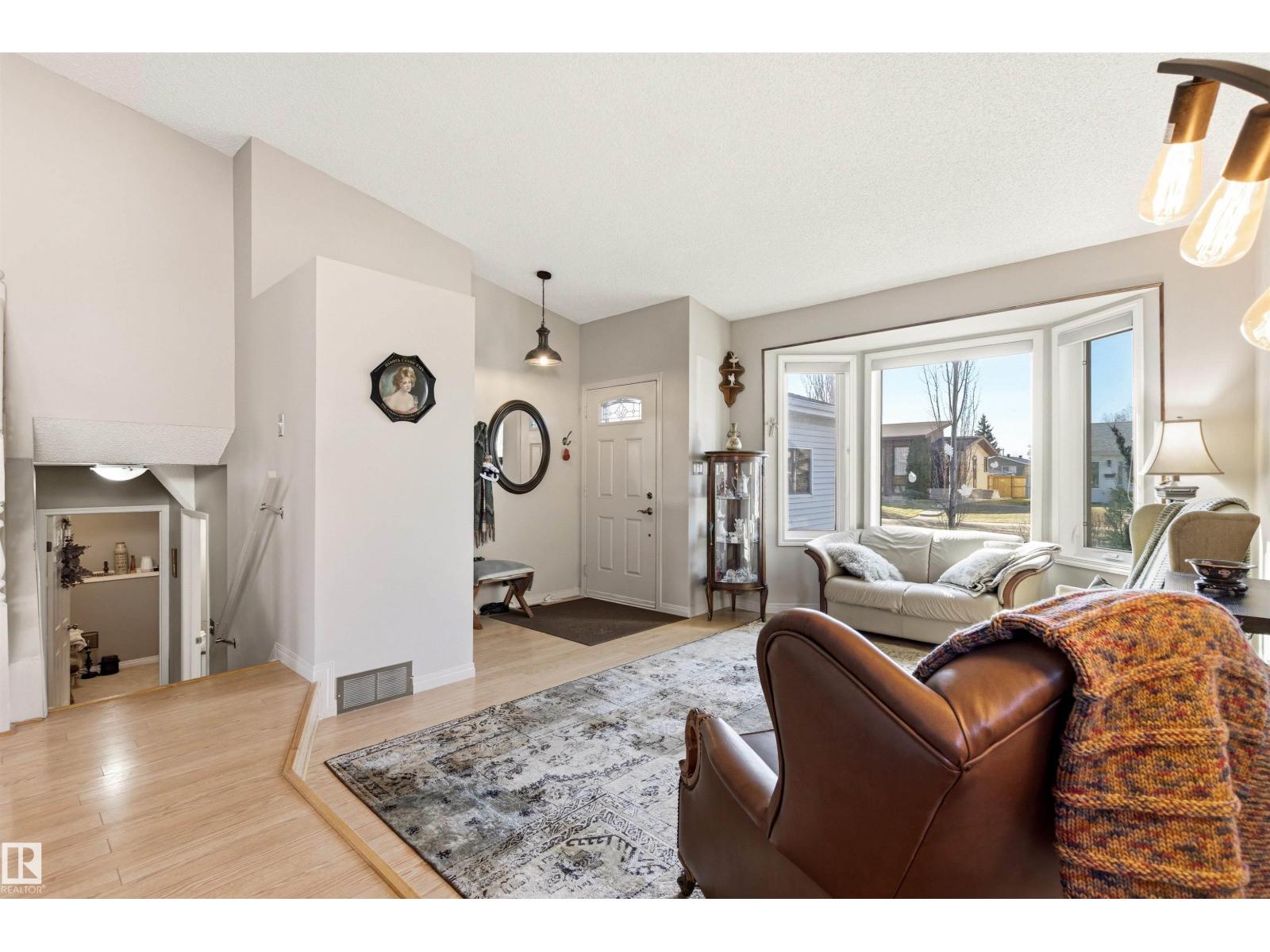 18216 98A AV NW, Edmonton