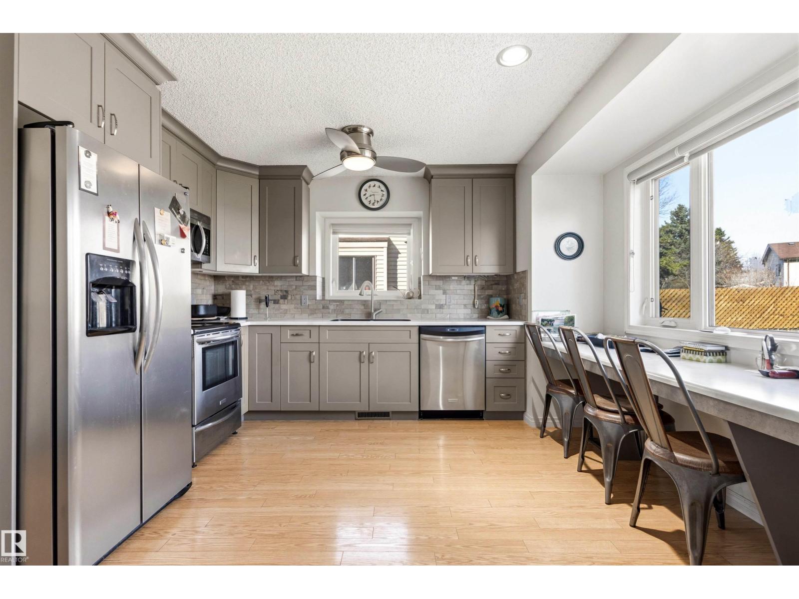 18216 98A AV NW, Edmonton