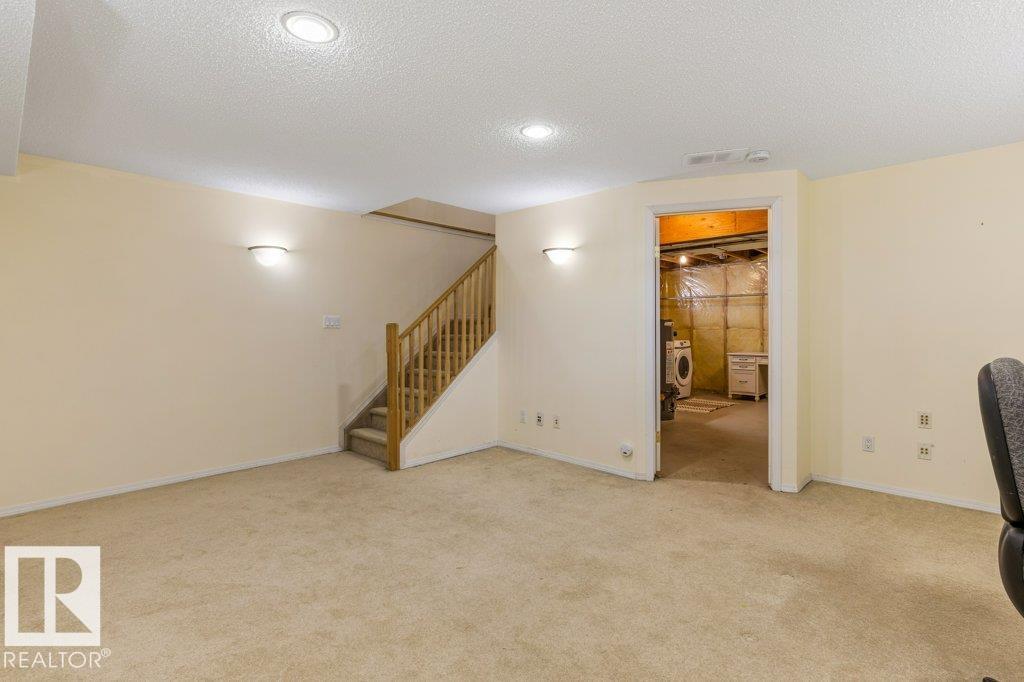 4272 24 ST NW, Edmonton