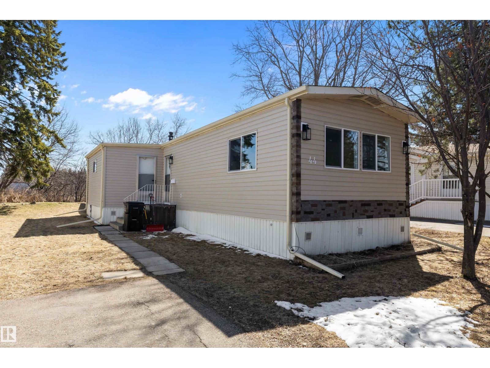 44 Rim RD NW, Edmonton
