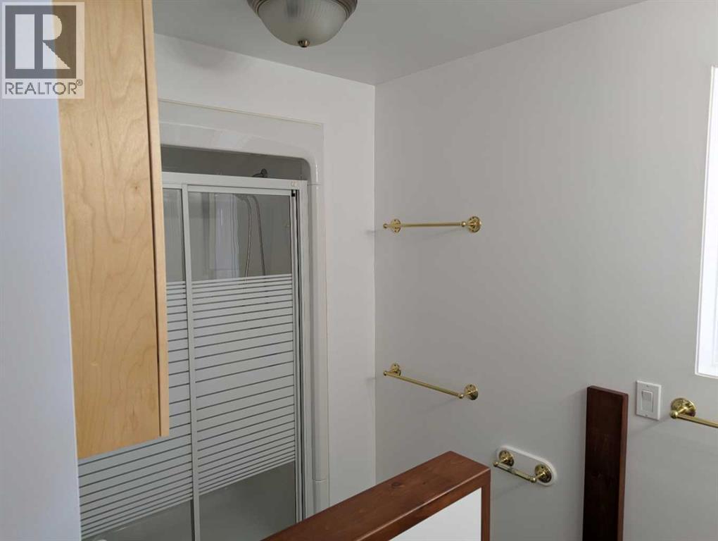 6210 53 Avenue — photo 15