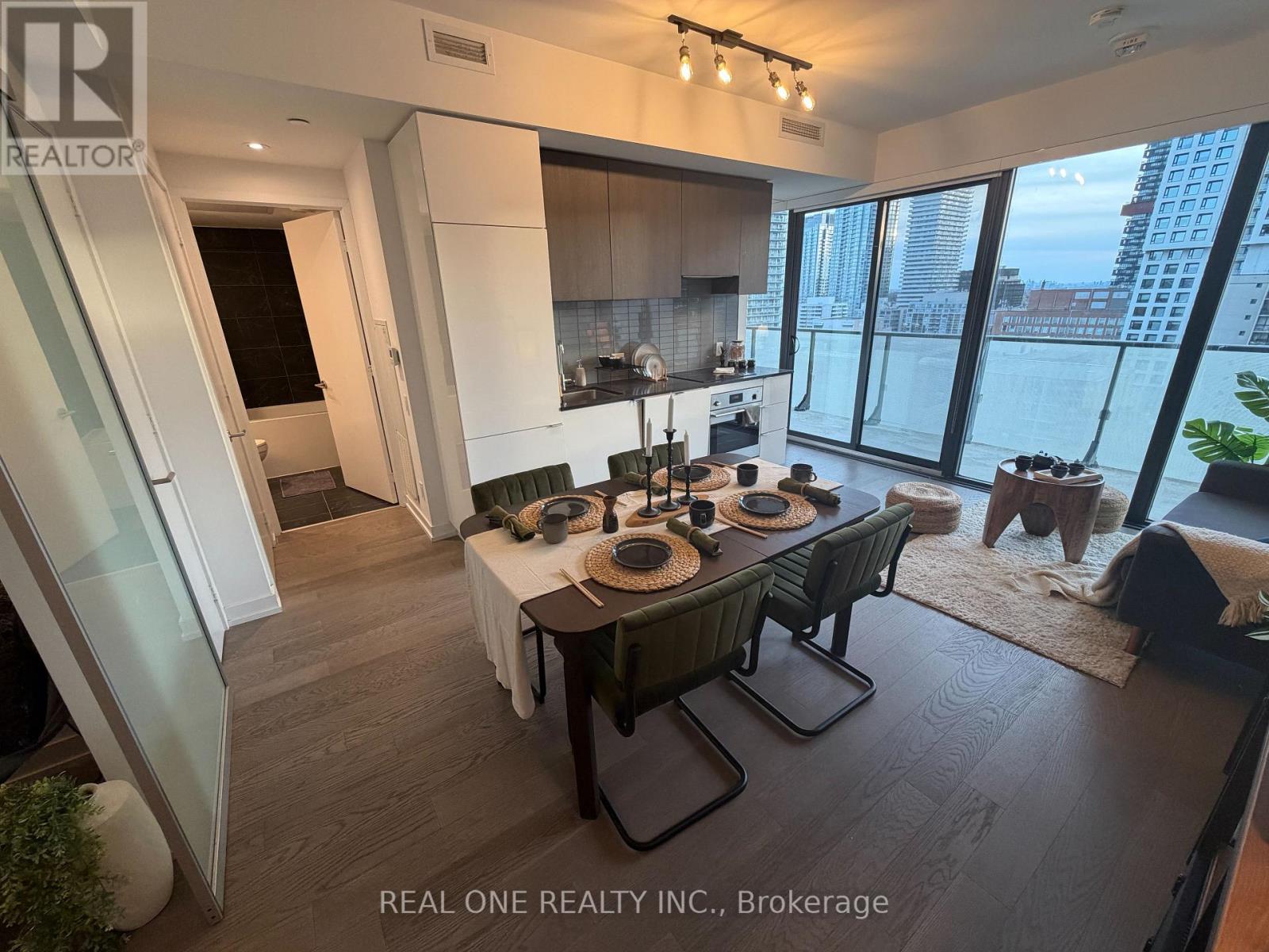#1902 161 ROEHAMPTON AVENUE - 3