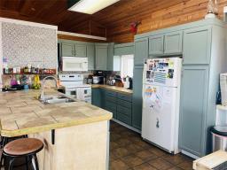 Den - 170046 123n Road, Russell, MB R0J1W0 Photo 7