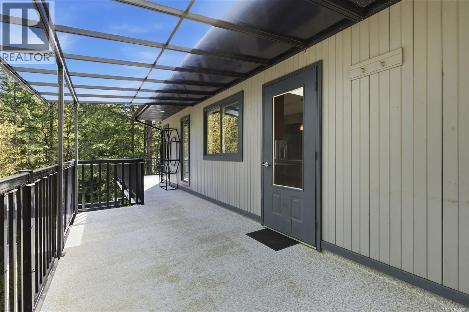 852 Walfred Rd - 35