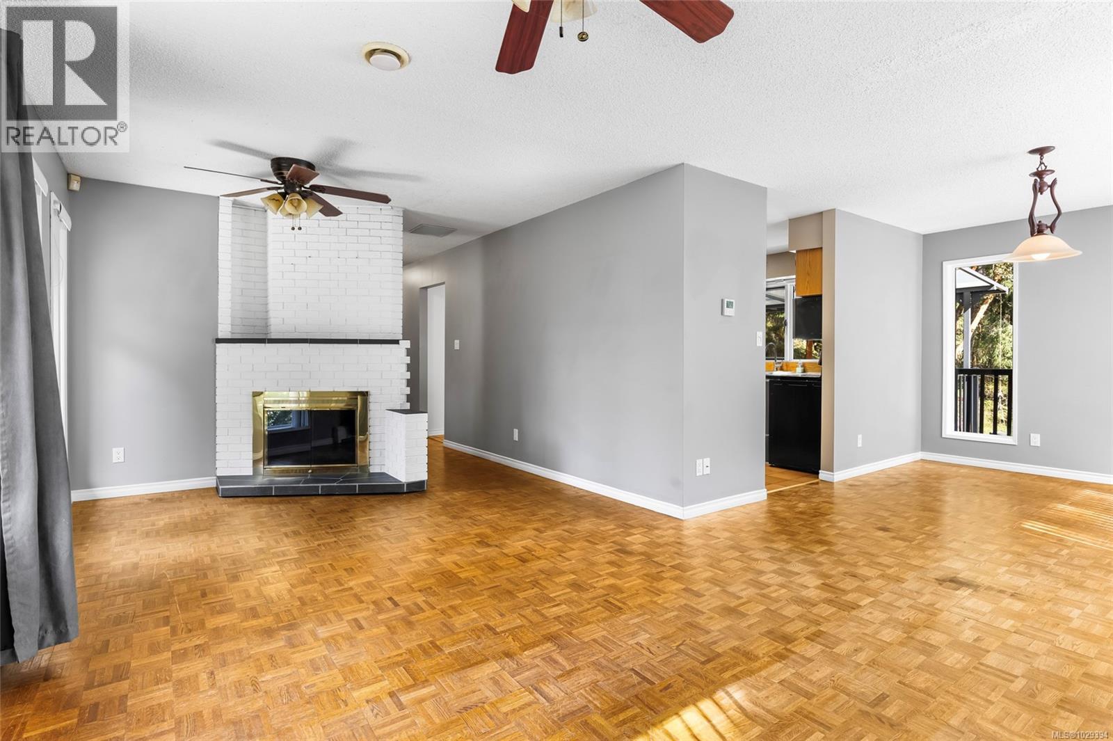 852 Walfred Rd - 10