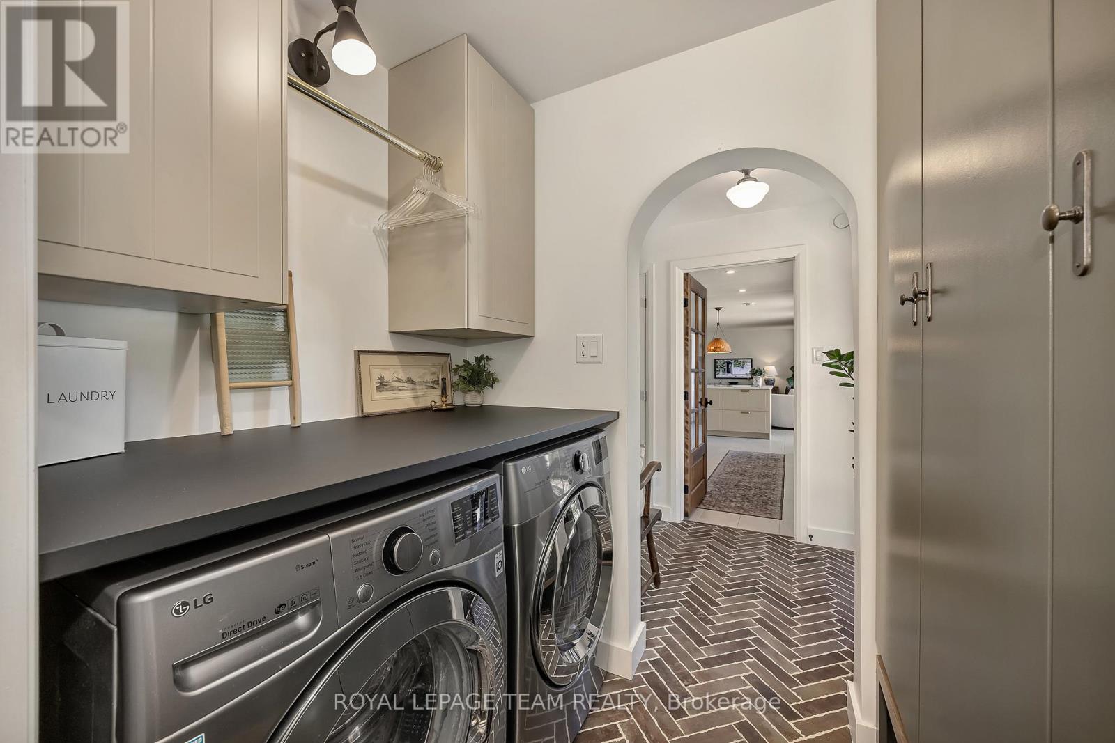6567 COURTLAND GROVE CRESCENT - 25
