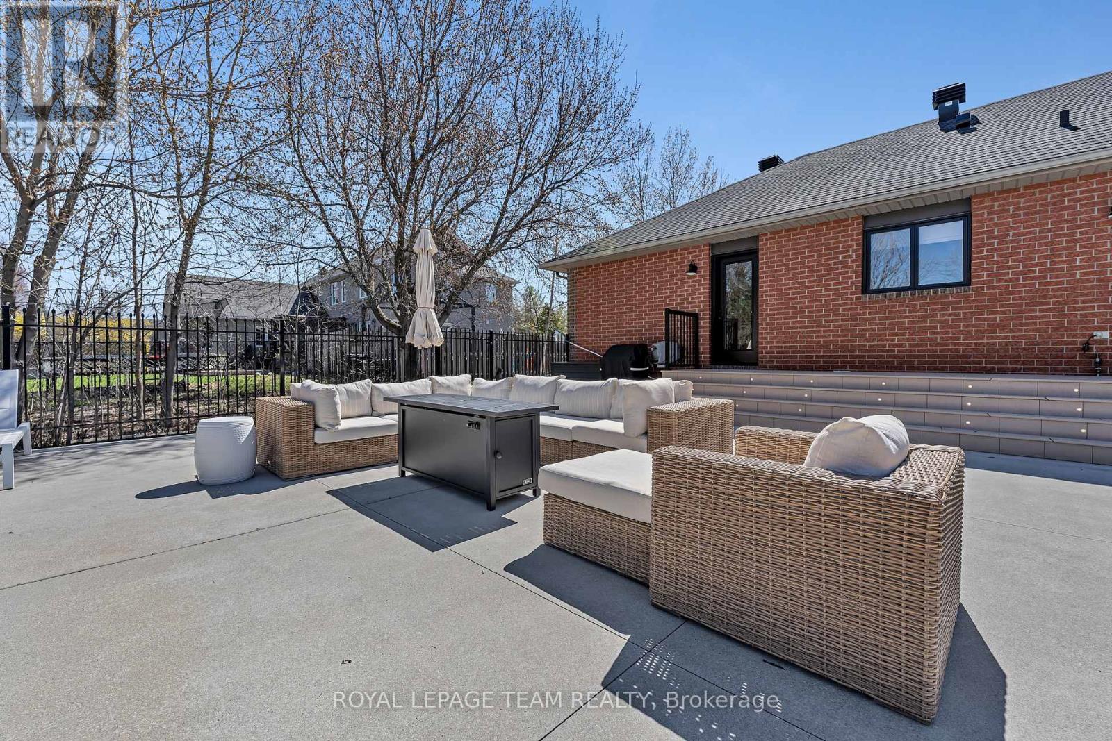6567 COURTLAND GROVE CRESCENT - 33