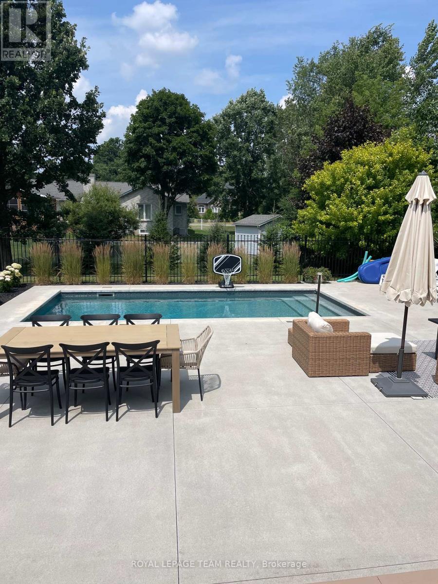 6567 COURTLAND GROVE CRESCENT - 34