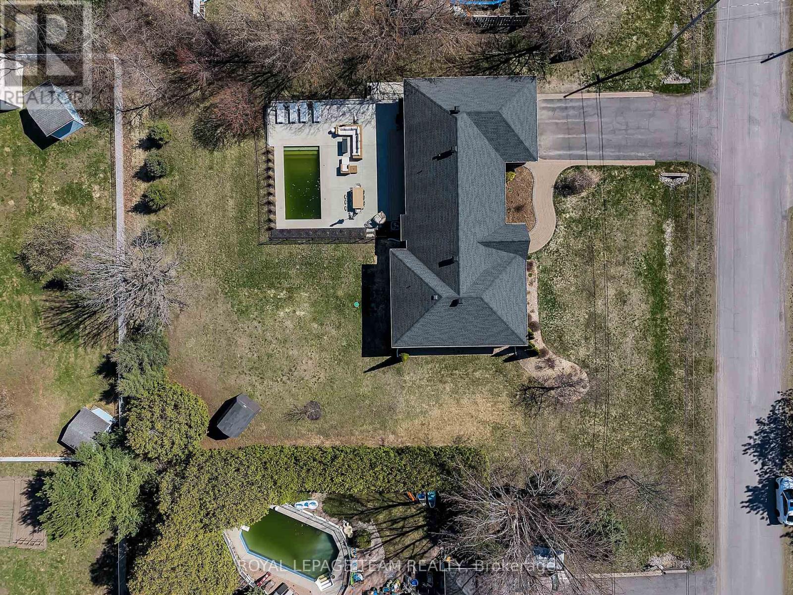6567 COURTLAND GROVE CRESCENT - 35