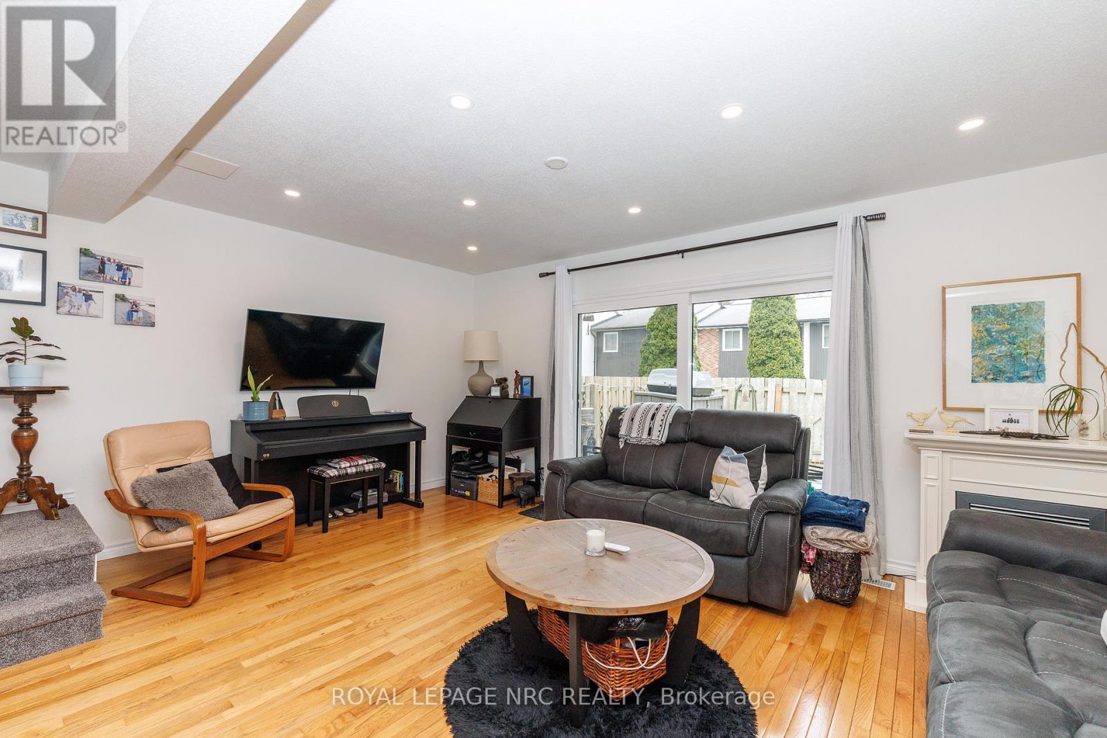 #64 77 LINWELL ROAD - 10