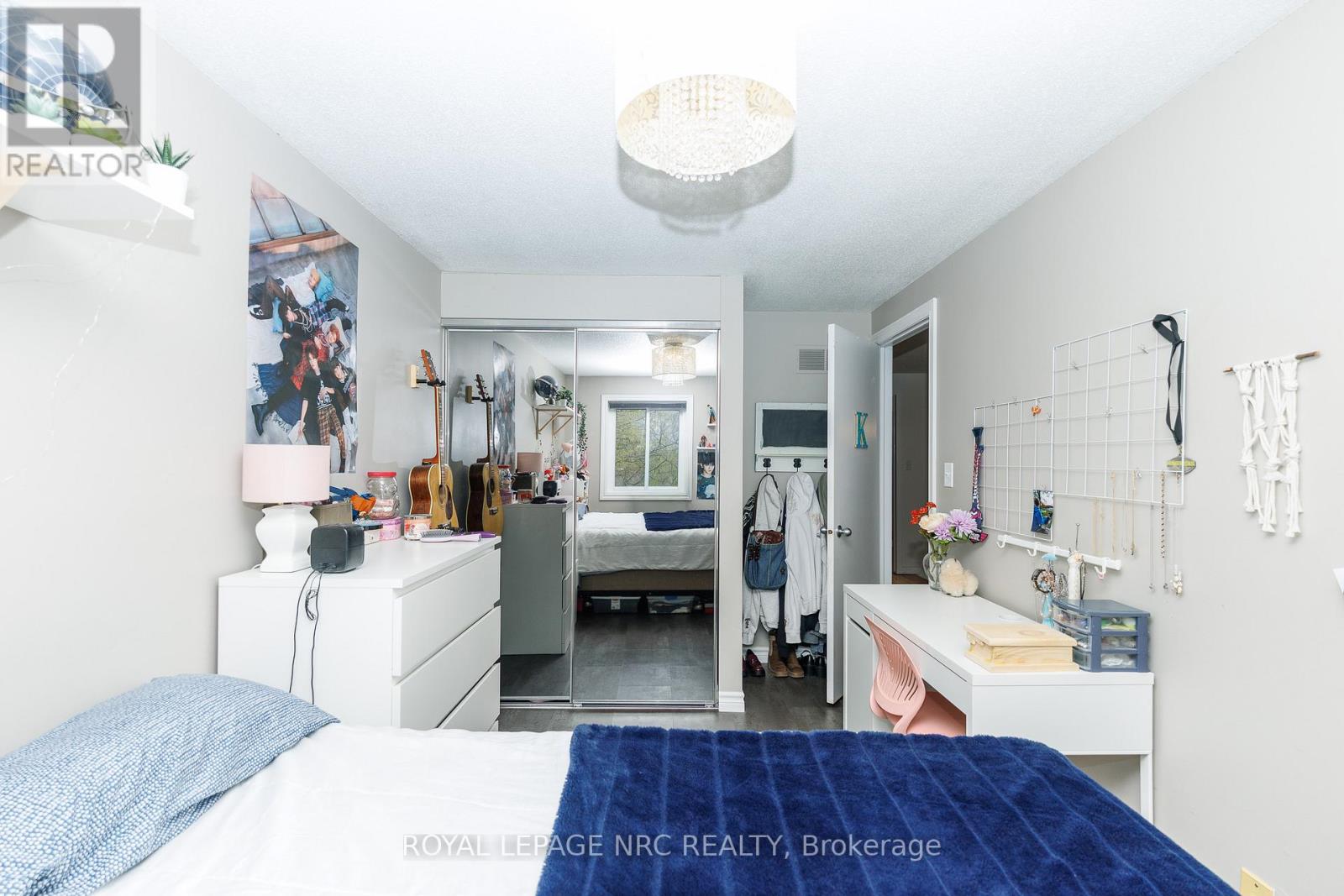 #64 77 LINWELL ROAD - 18