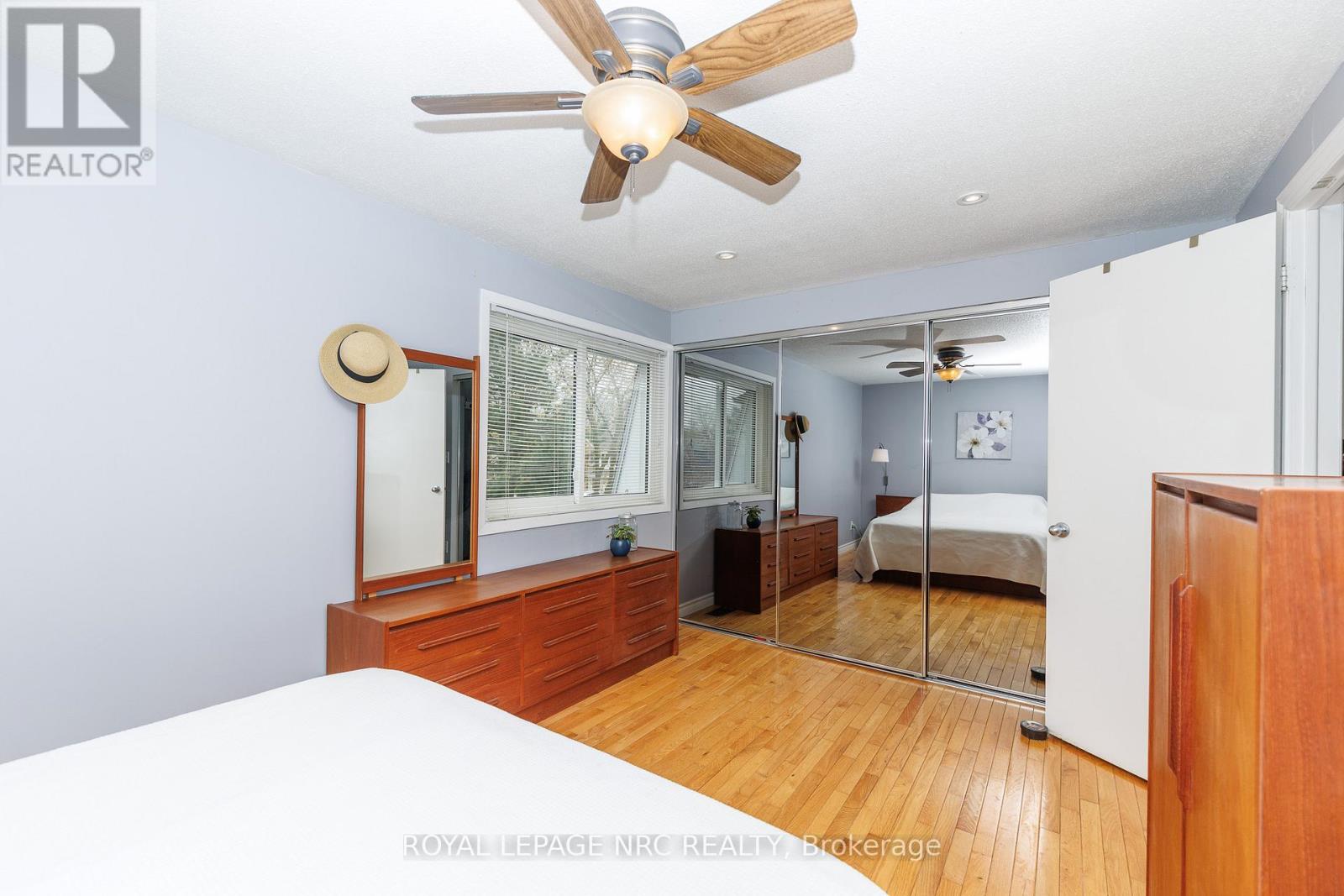 #64 77 LINWELL ROAD - 20