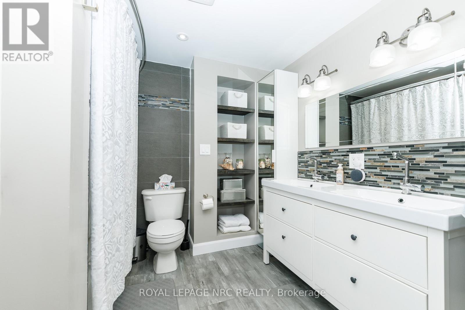 #64 77 LINWELL ROAD - 23