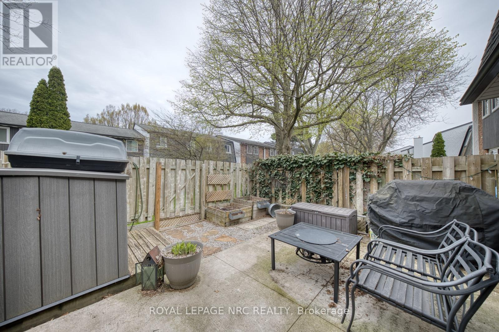 #64 77 LINWELL ROAD - 32
