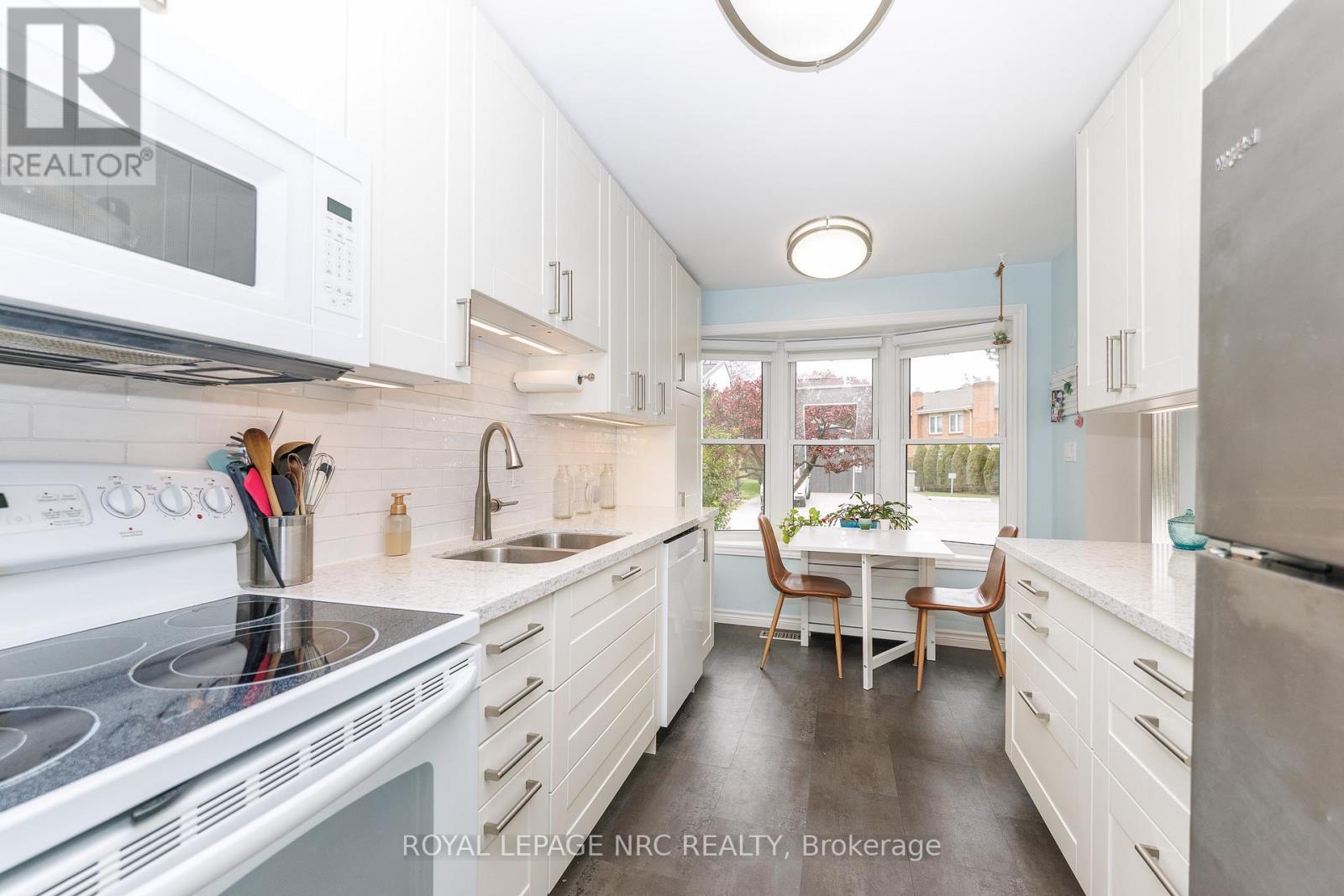 #64 77 LINWELL ROAD - 4