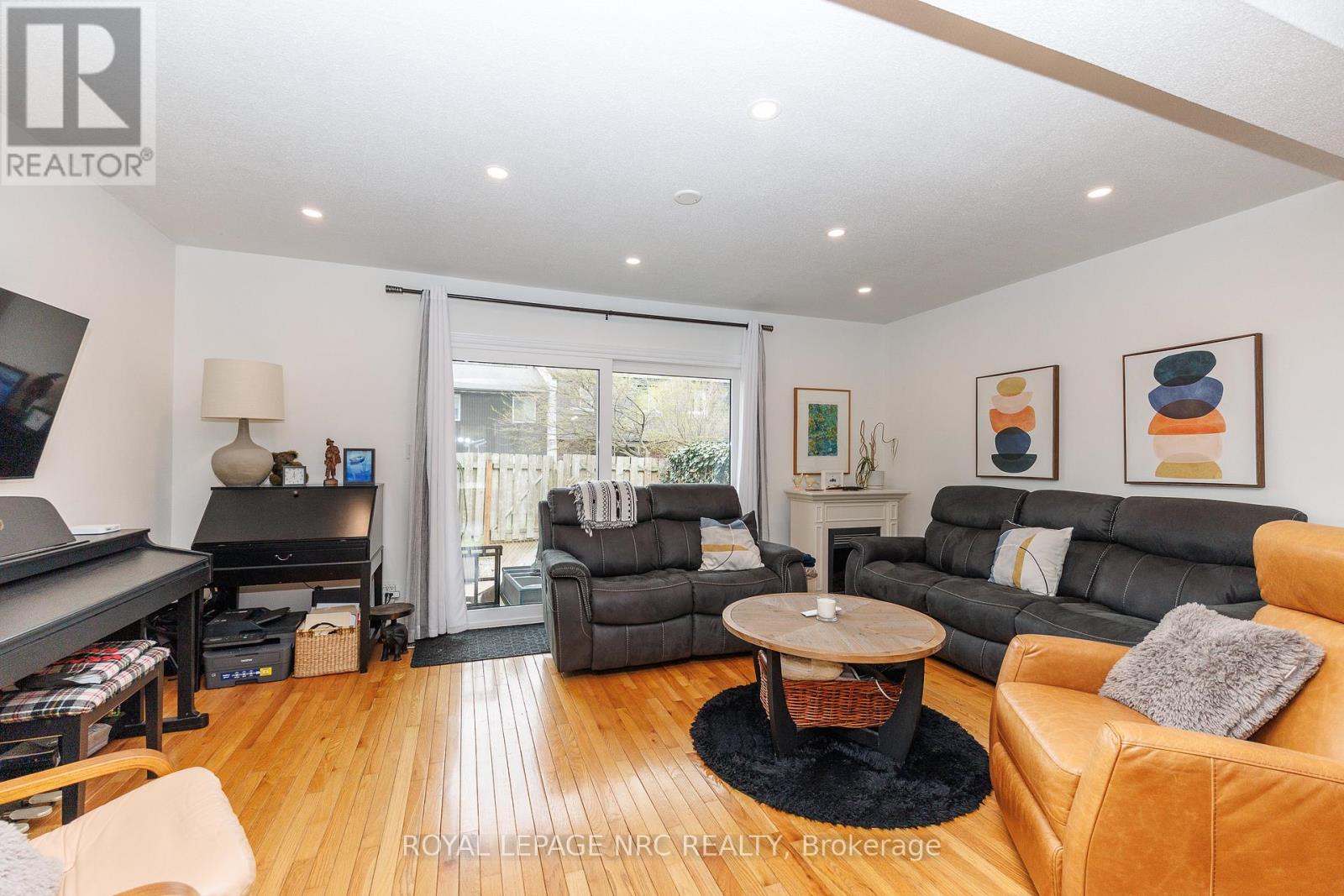 #64 77 LINWELL ROAD - 7