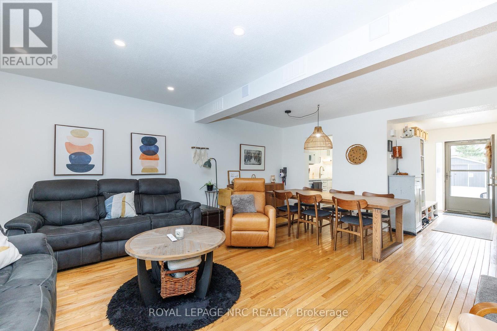#64 77 LINWELL ROAD - 9
