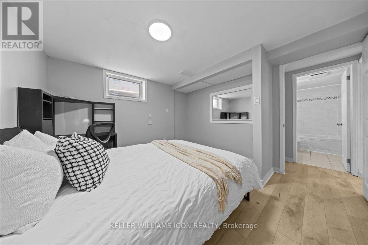 45 EPWORTH AVENUE - 29