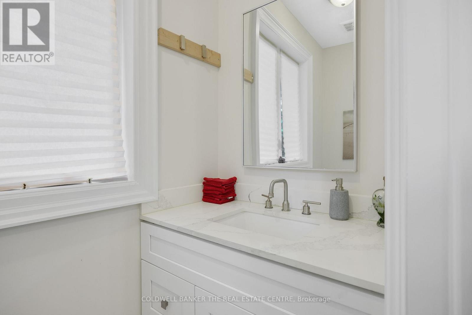 34 OAKWOOD AVENUE - 24