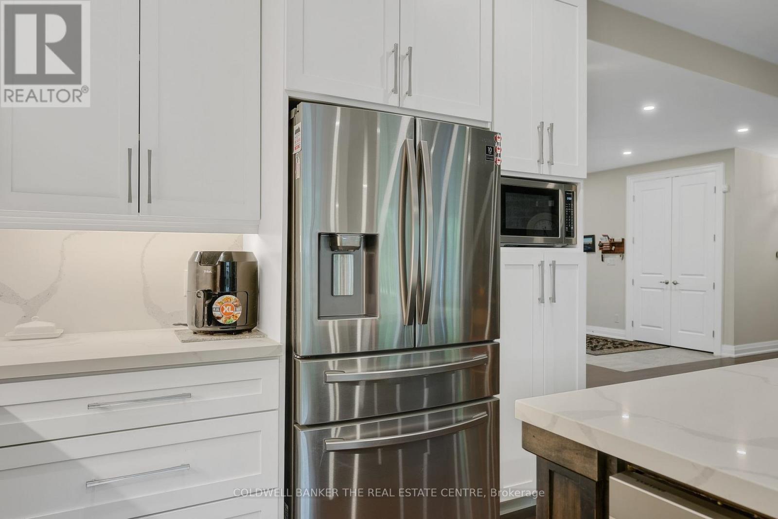 34 OAKWOOD AVENUE - 11