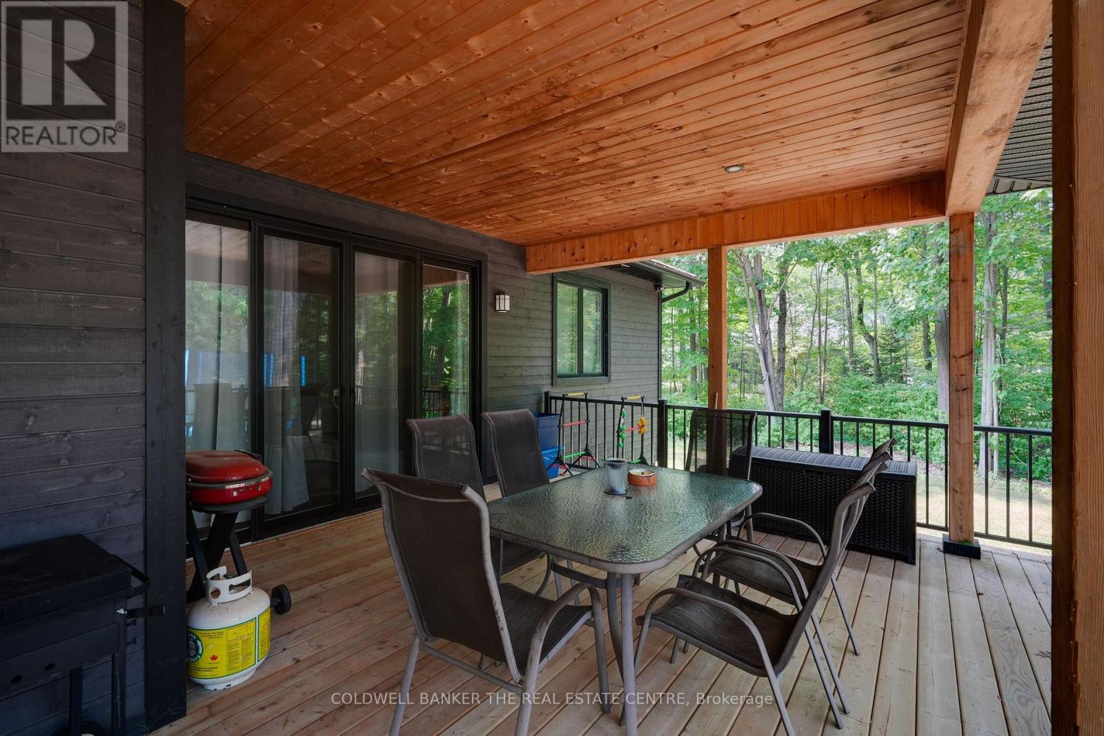 34 OAKWOOD AVENUE - 28