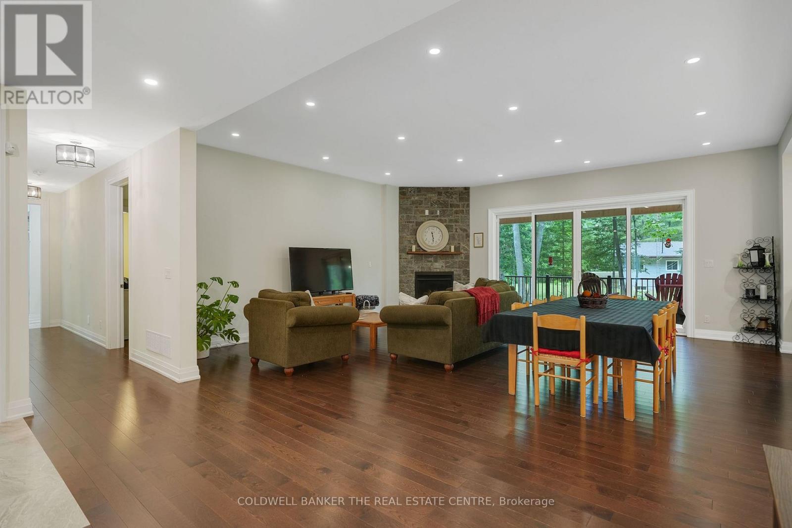 34 OAKWOOD AVENUE - 15