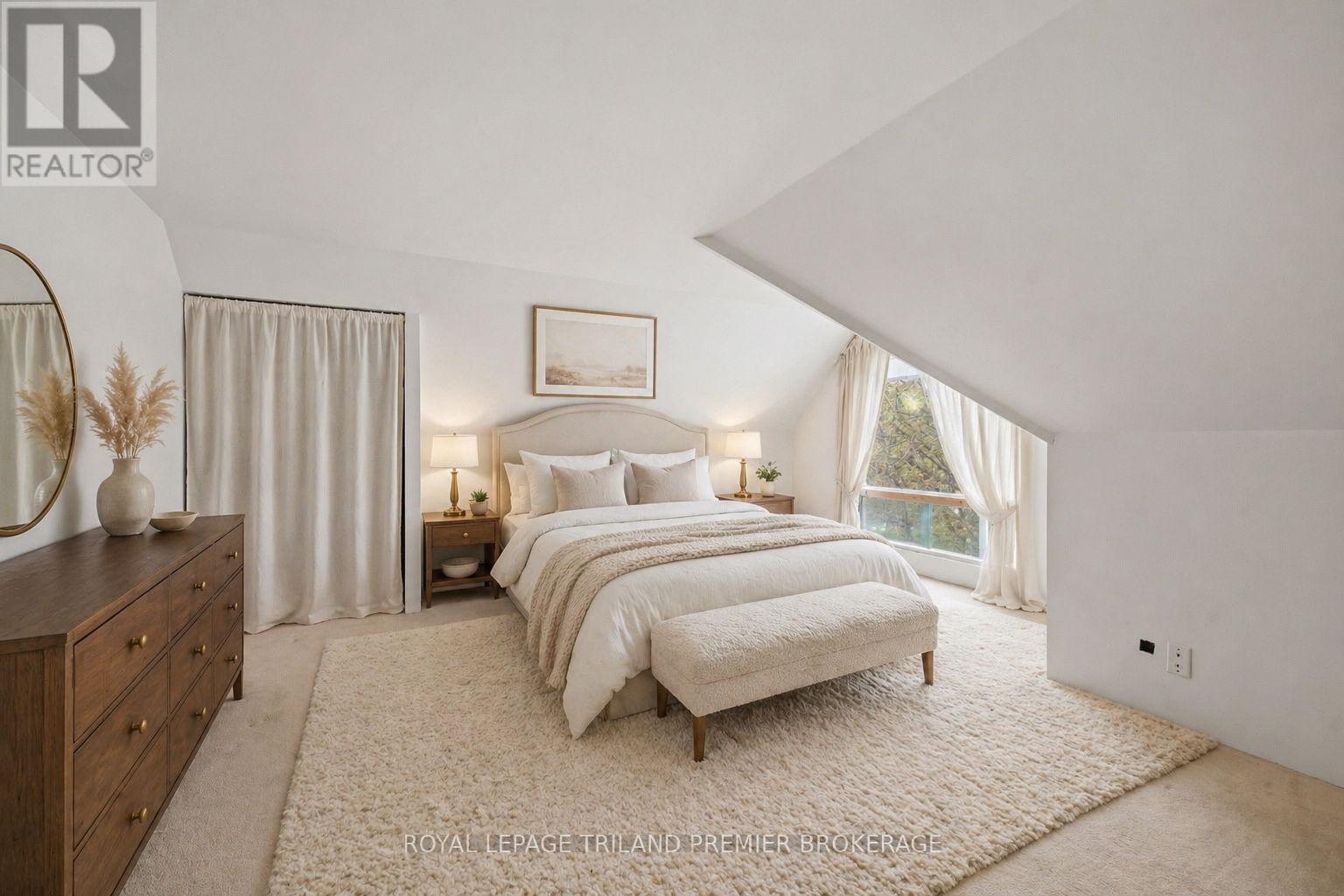 238 RIDOUT STREET S - 26