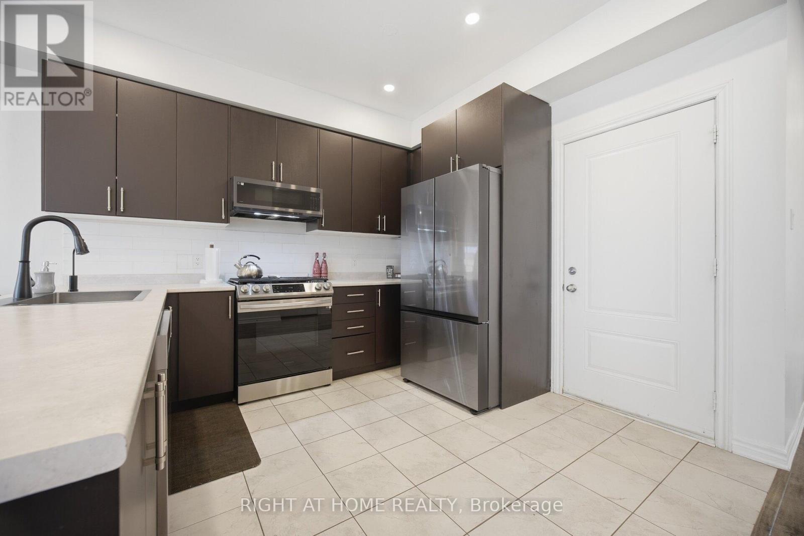 165 BERKSHIRE DRIVE - 11