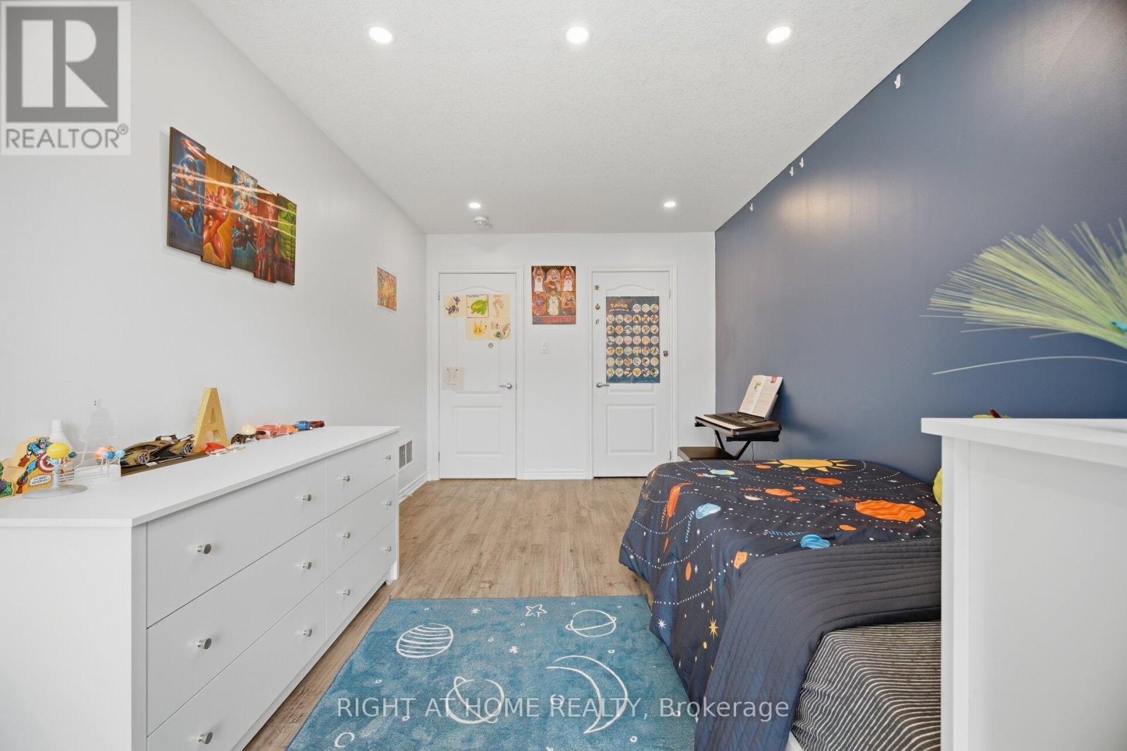 165 BERKSHIRE DRIVE - 31