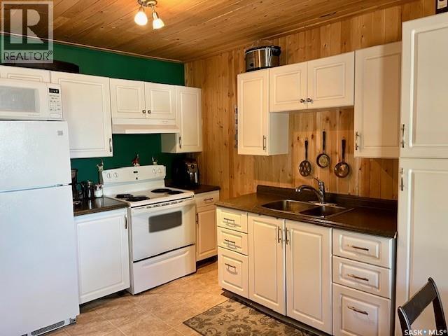 Cabin 94 at Clearwater Regional Park - 5