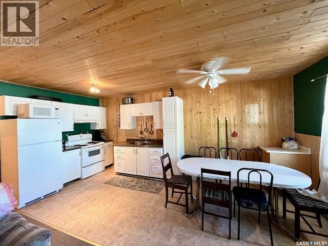 Cabin 94 at Clearwater Regional Park - 6