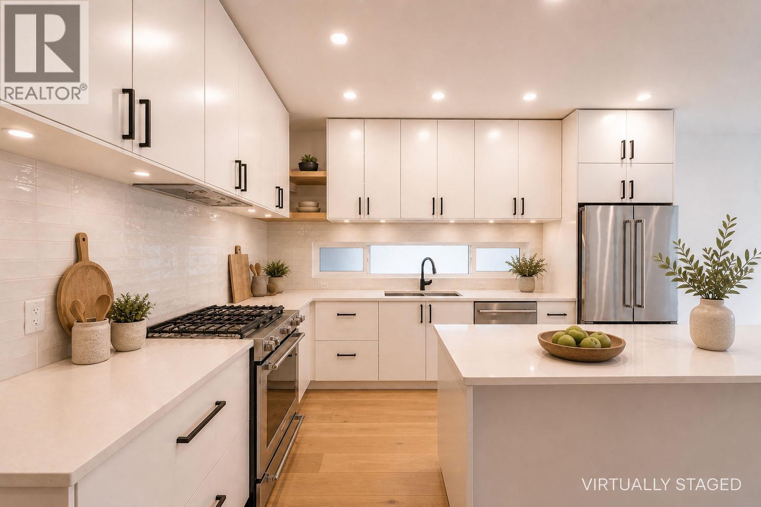 #B 518 Robson Street - 7