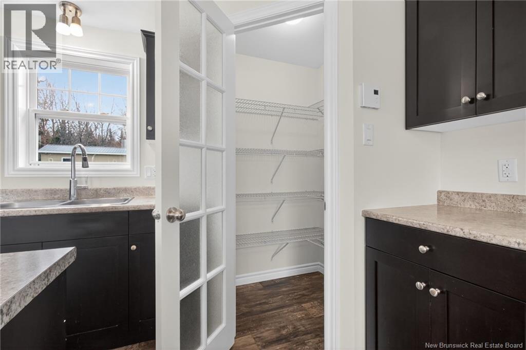 98 River East Drive - 20