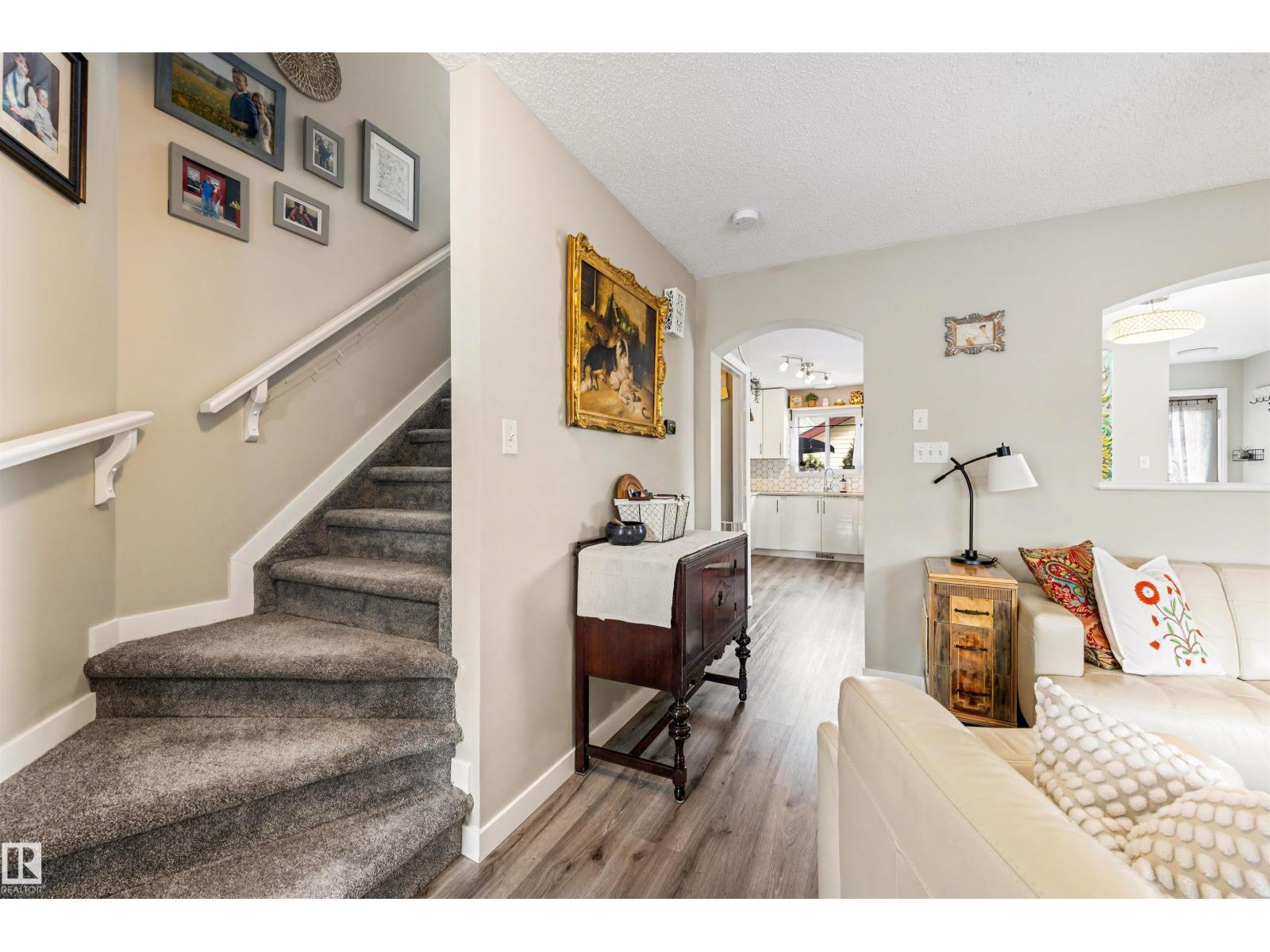 5432 203 ST NW, Edmonton