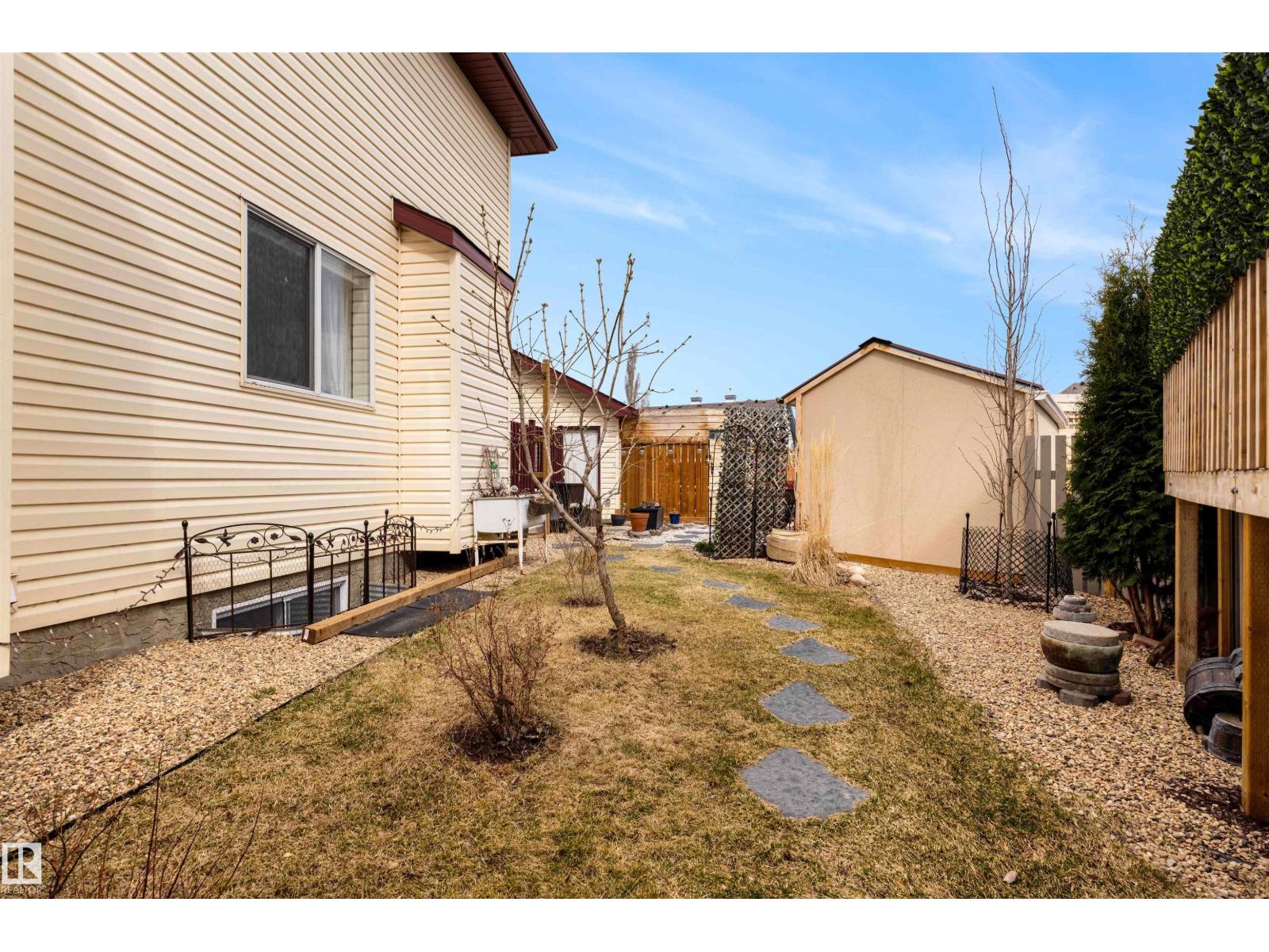 5432 203 ST NW, Edmonton
