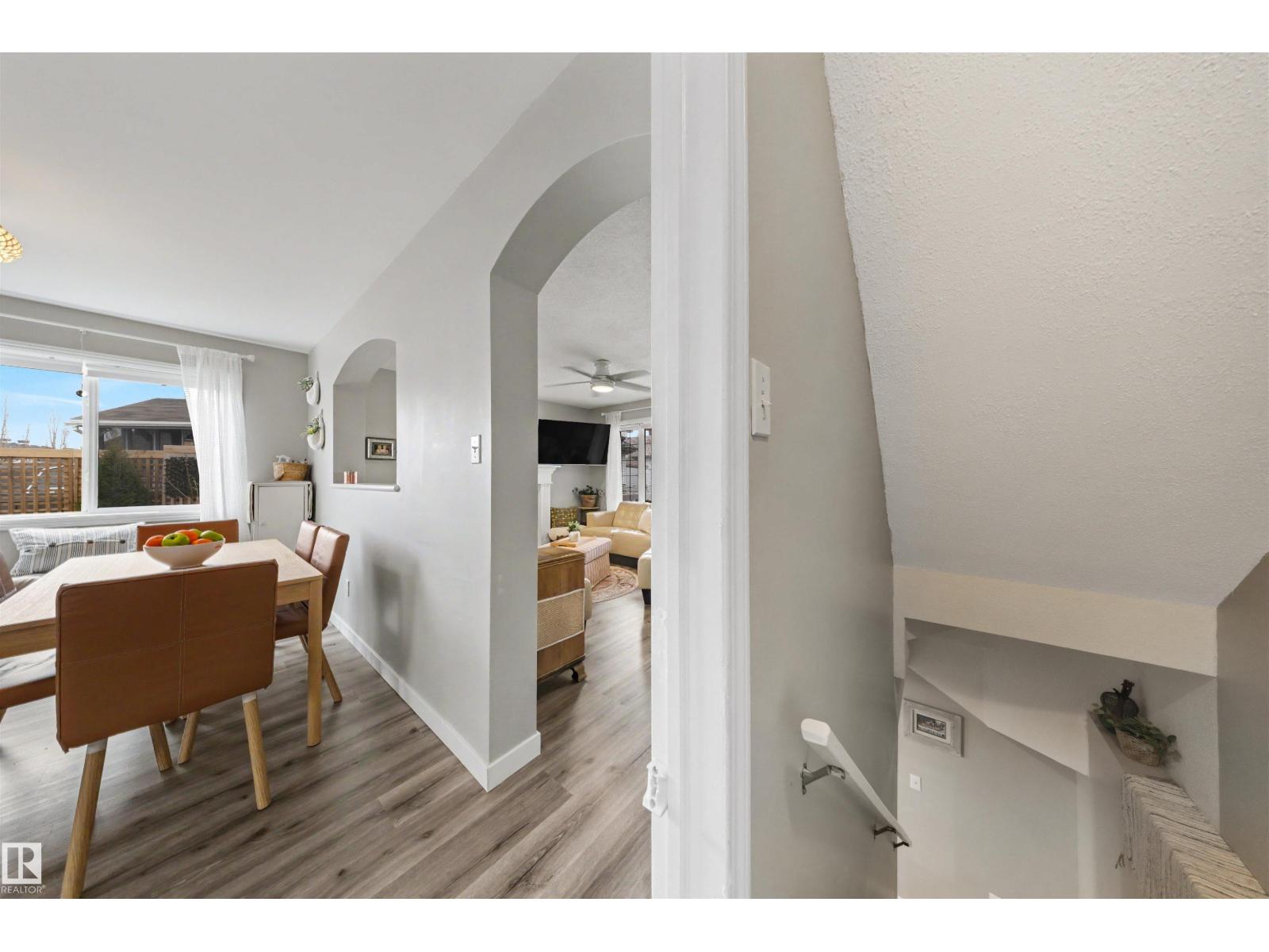 5432 203 ST NW, Edmonton