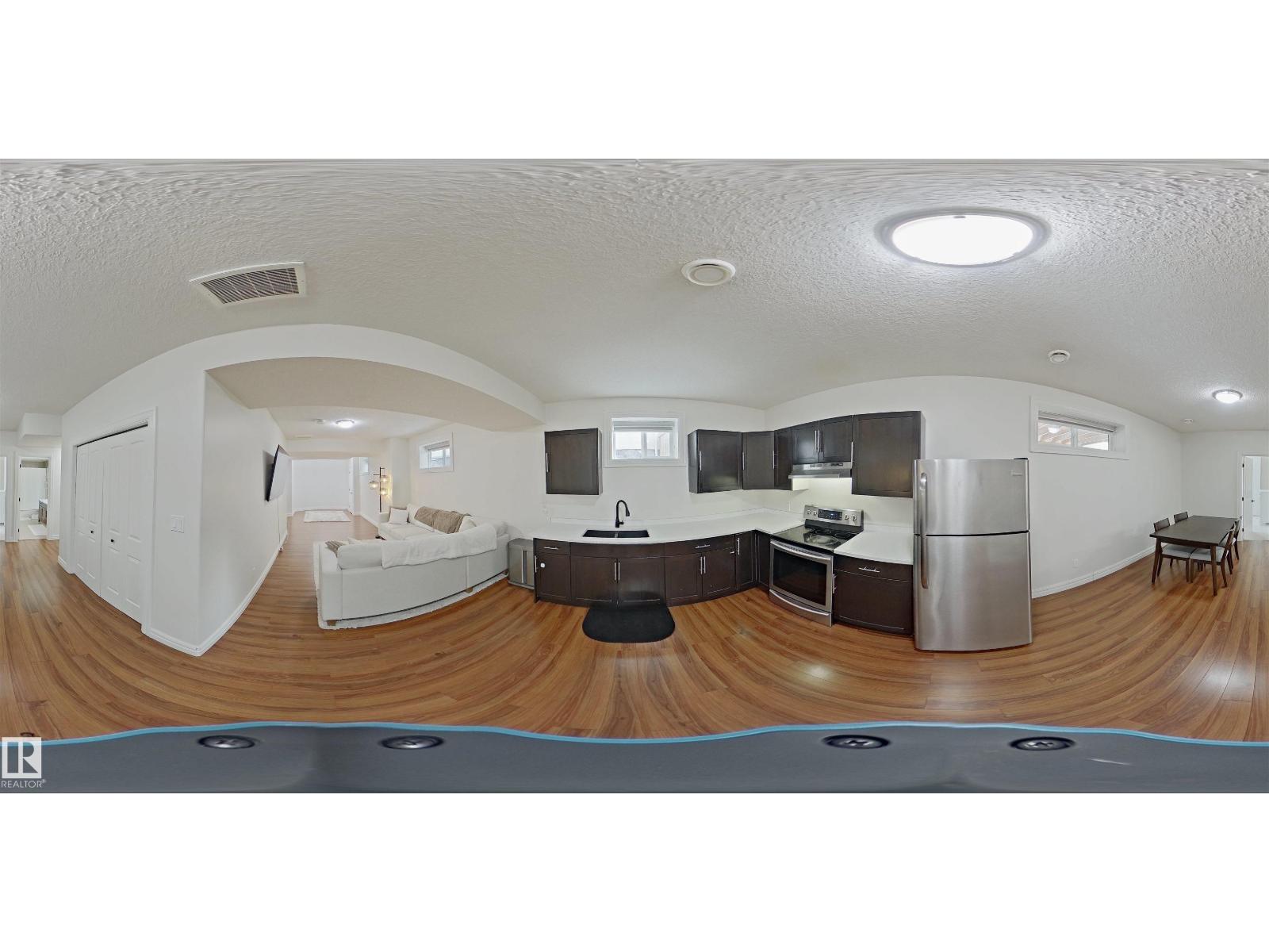 1520 67 ST SW, Edmonton