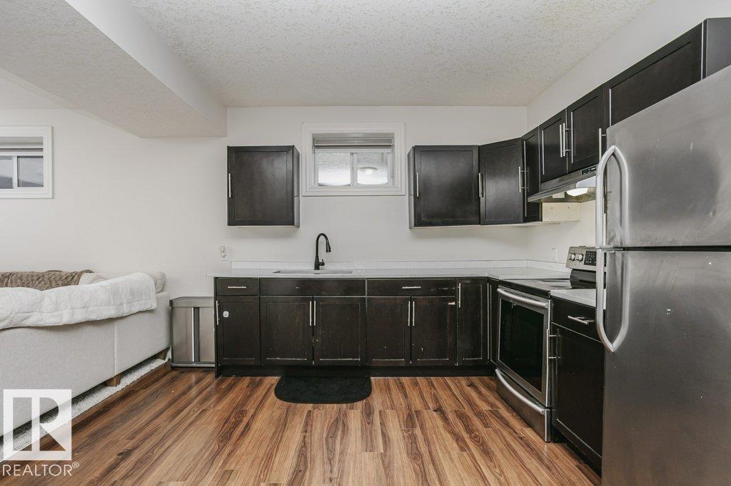 1520 67 ST SW, Edmonton