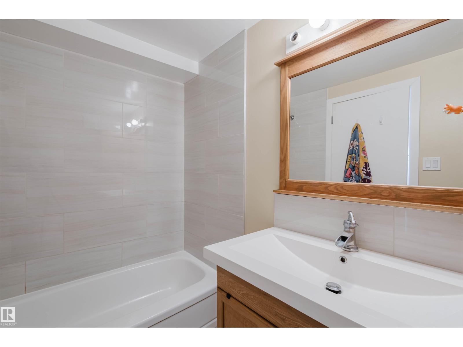 #307 11415 41 AV NW - 18