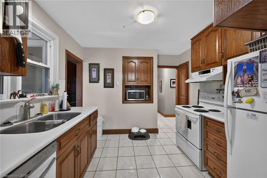 186 SENECA Avenue, Hamilton, Ontario, L9B1M2 — Photo 11