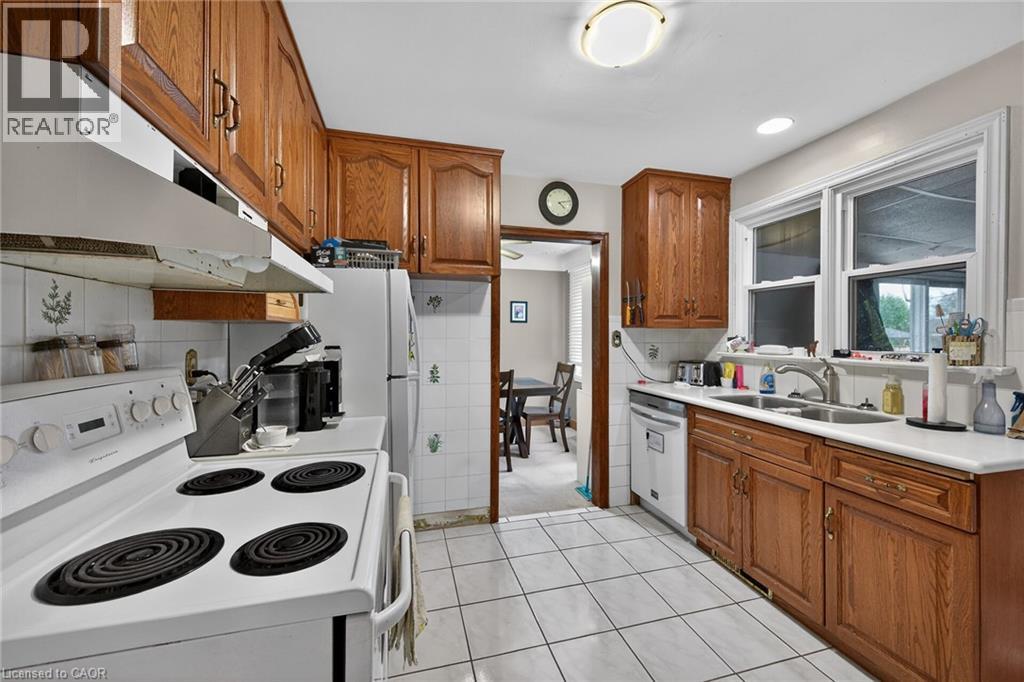 186 SENECA Avenue, Hamilton, Ontario, L9B1M2 — Photo 13