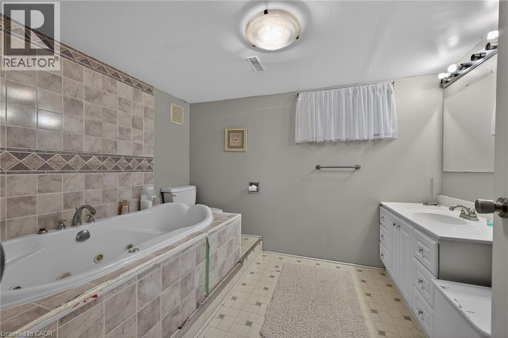 186 SENECA Avenue, Hamilton, Ontario, L9B1M2 — Photo 25