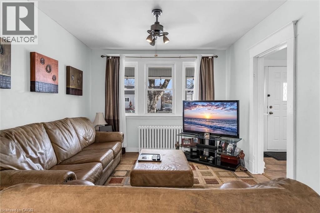 35 BAYFIELD Avenue - 10