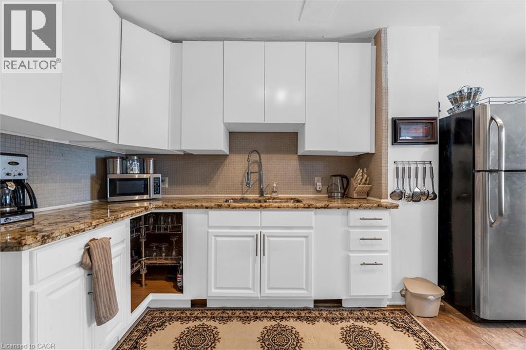35 BAYFIELD Avenue - 15