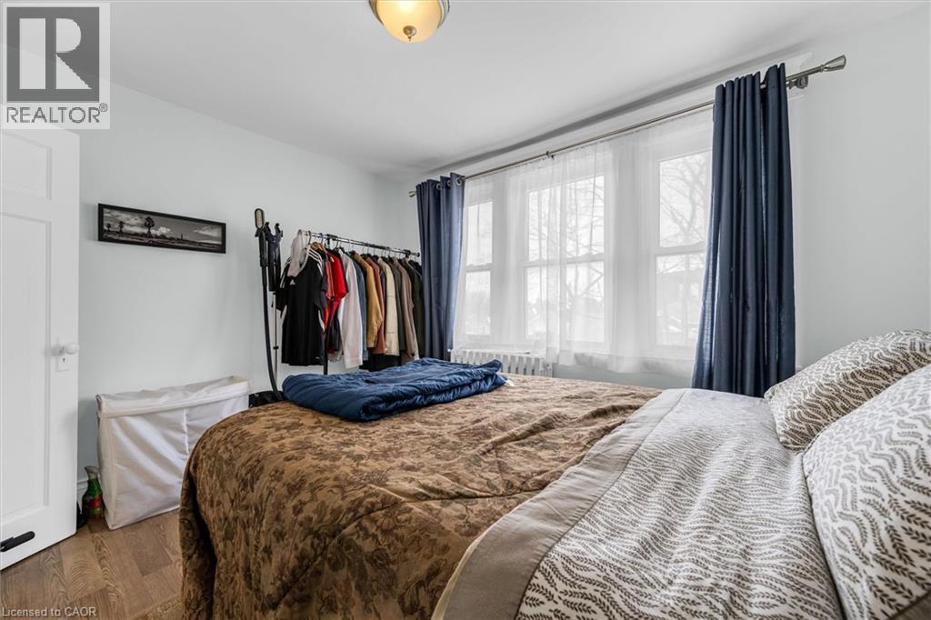 35 BAYFIELD Avenue - 25