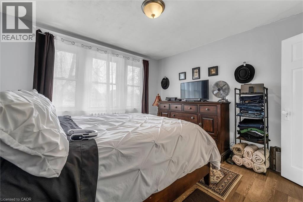 35 BAYFIELD Avenue - 20