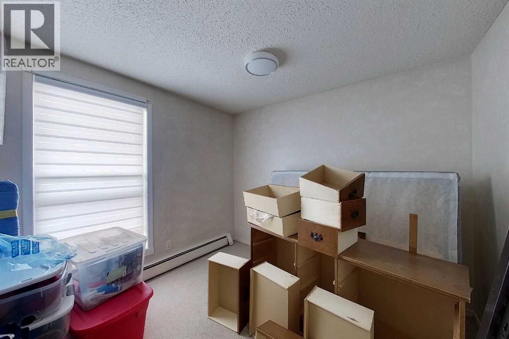4504 8B Avenue — photo 36