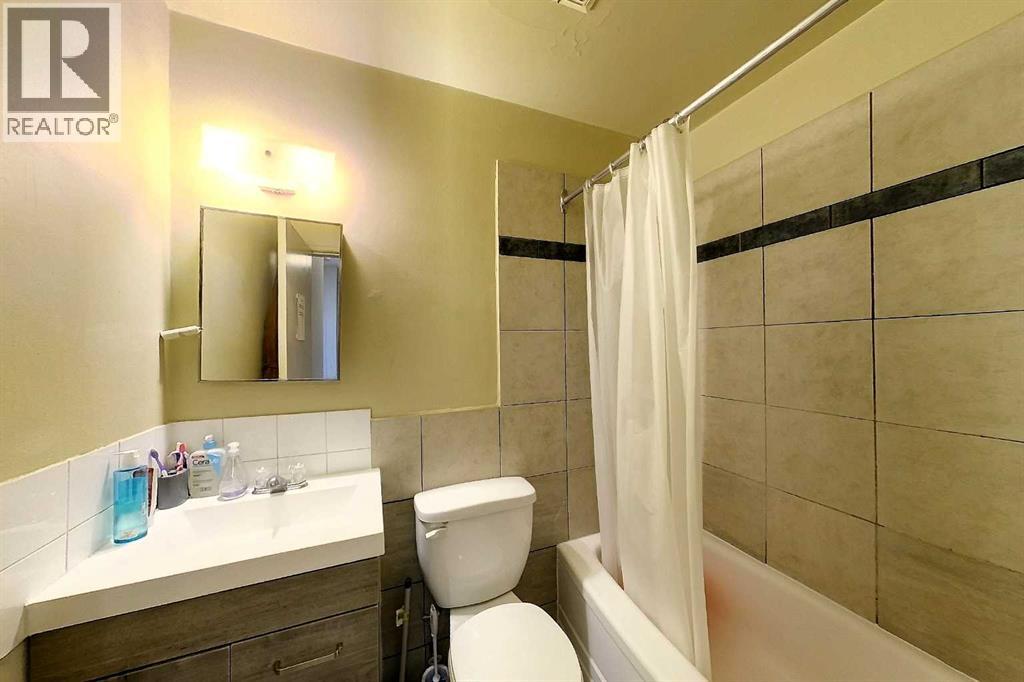 4504 8B Avenue — photo 20