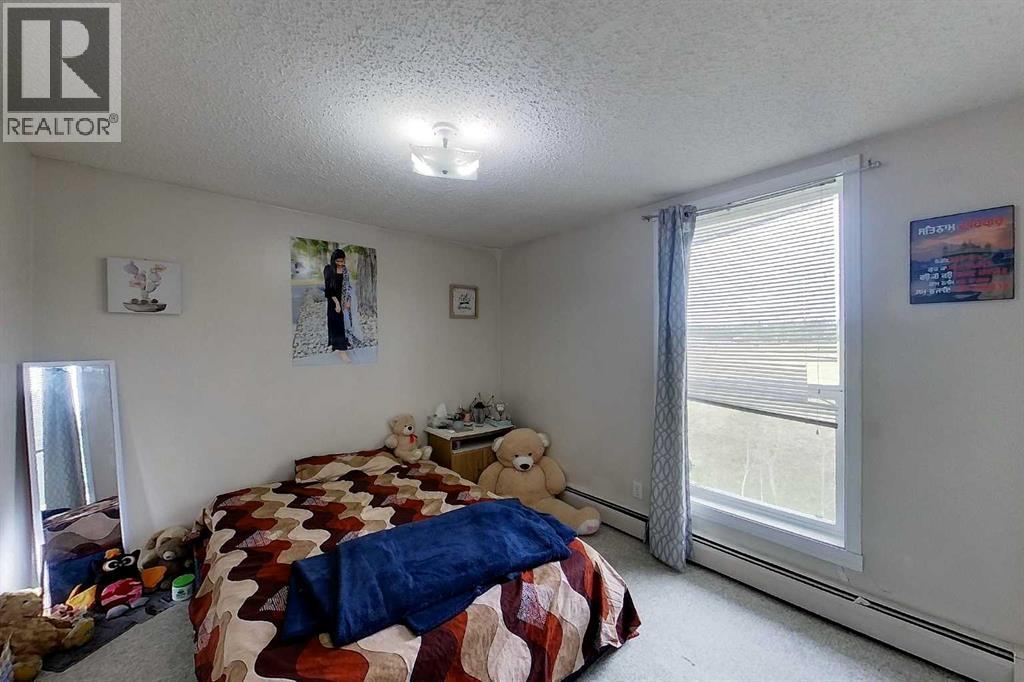 4504 8B Avenue — photo 22
